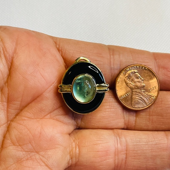 Kylo 925 Sterling Silver Vermeil Onyx And Quartz Omega Back Earrings - Picture 2 of 5